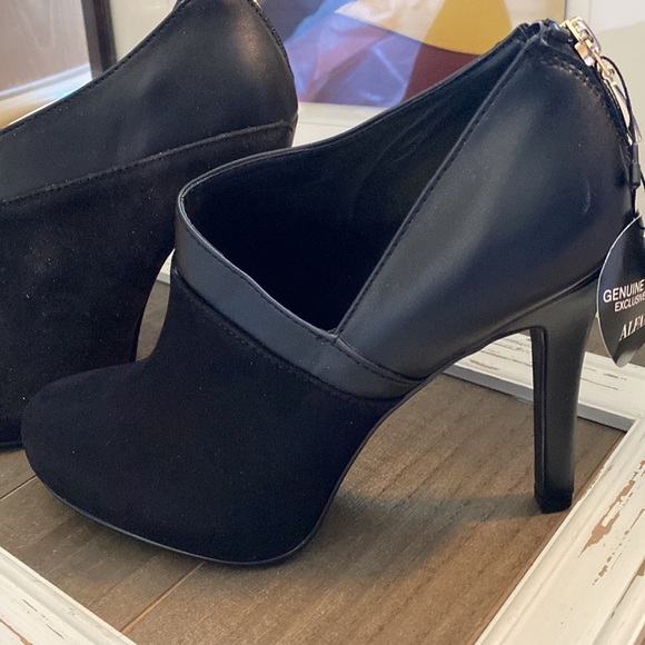 DONATED Alfani genuine leather heeled booties. Black. Size 7M. Brand new - Picture 3 of 8